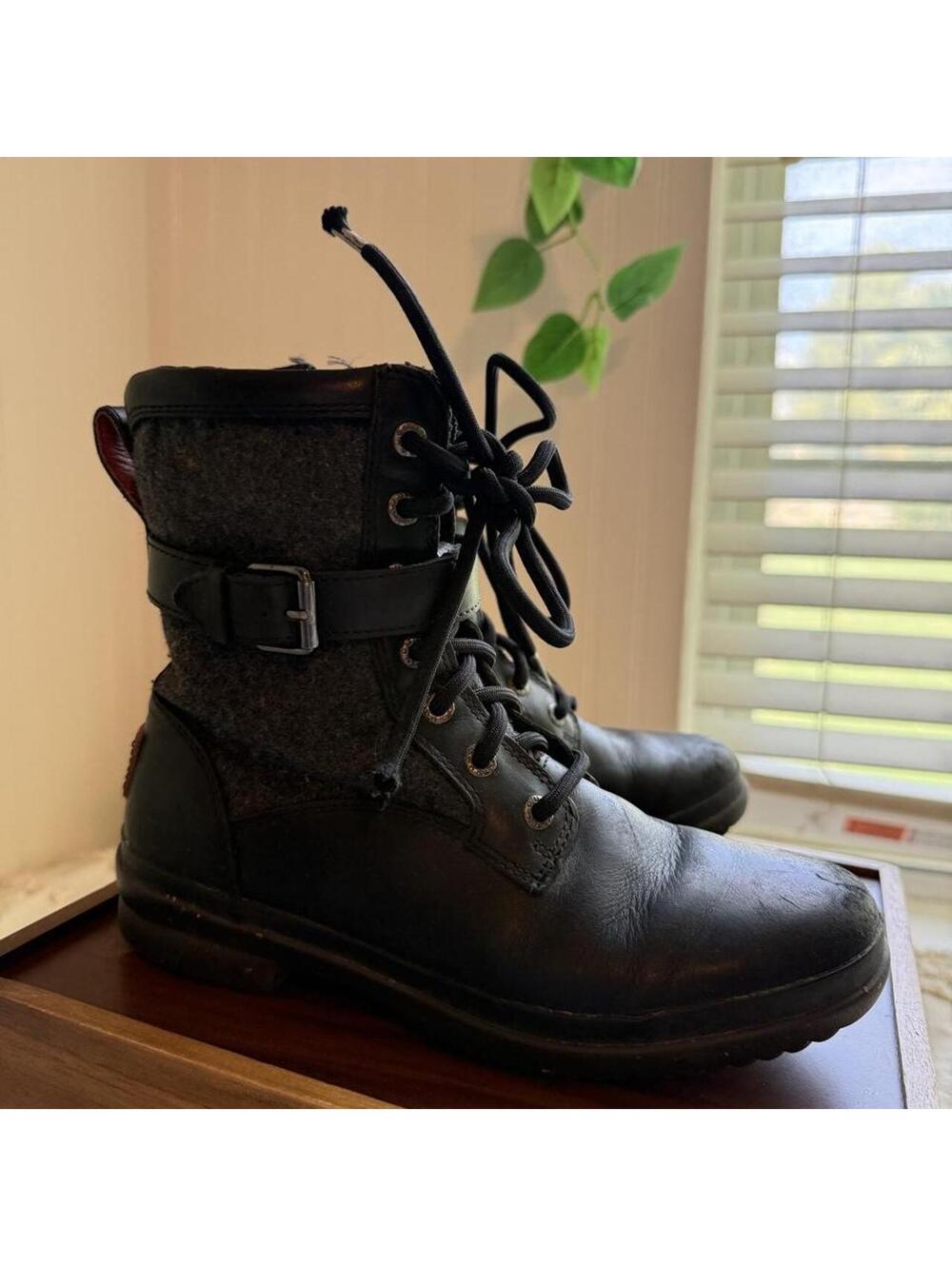 UGG Black Gray Waterproof Leather Wool Lace Up Buckle Boots Size 6
